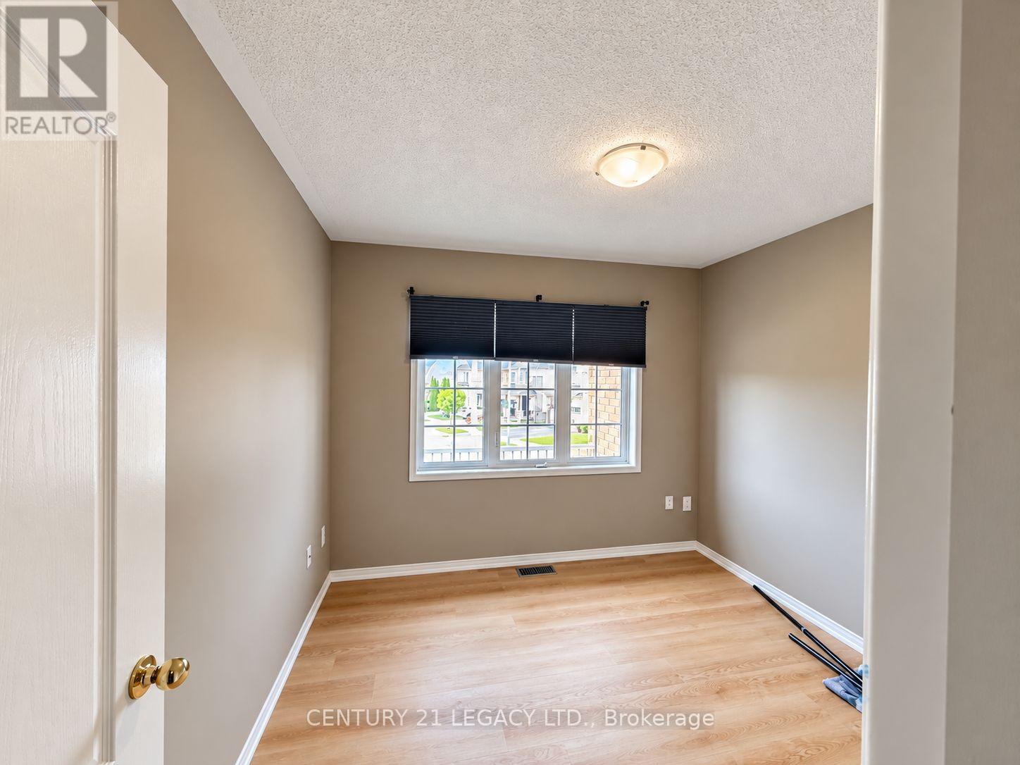 3317 Mikalda Road, Burlington, Ontario  L7M 0K8 - Photo 25 - W13846002