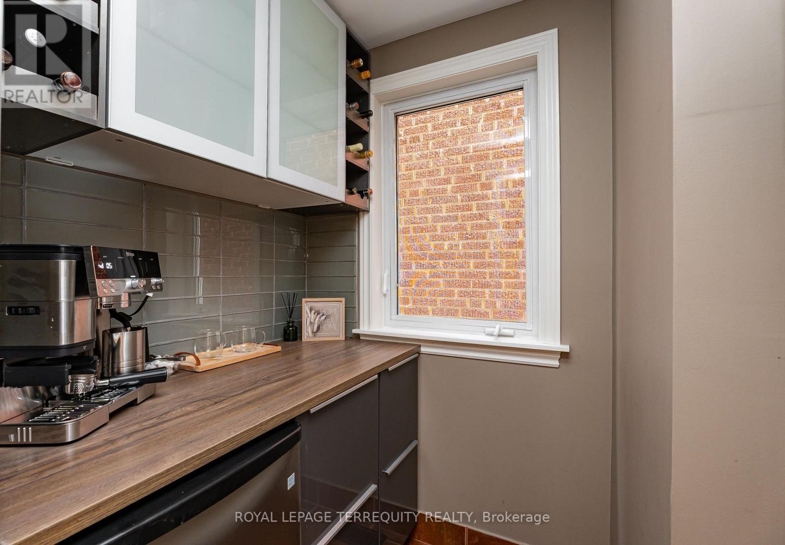 263 Windermere Avenue, Toronto, Ontario  M6S 3K4 - Photo 13 - W13846030