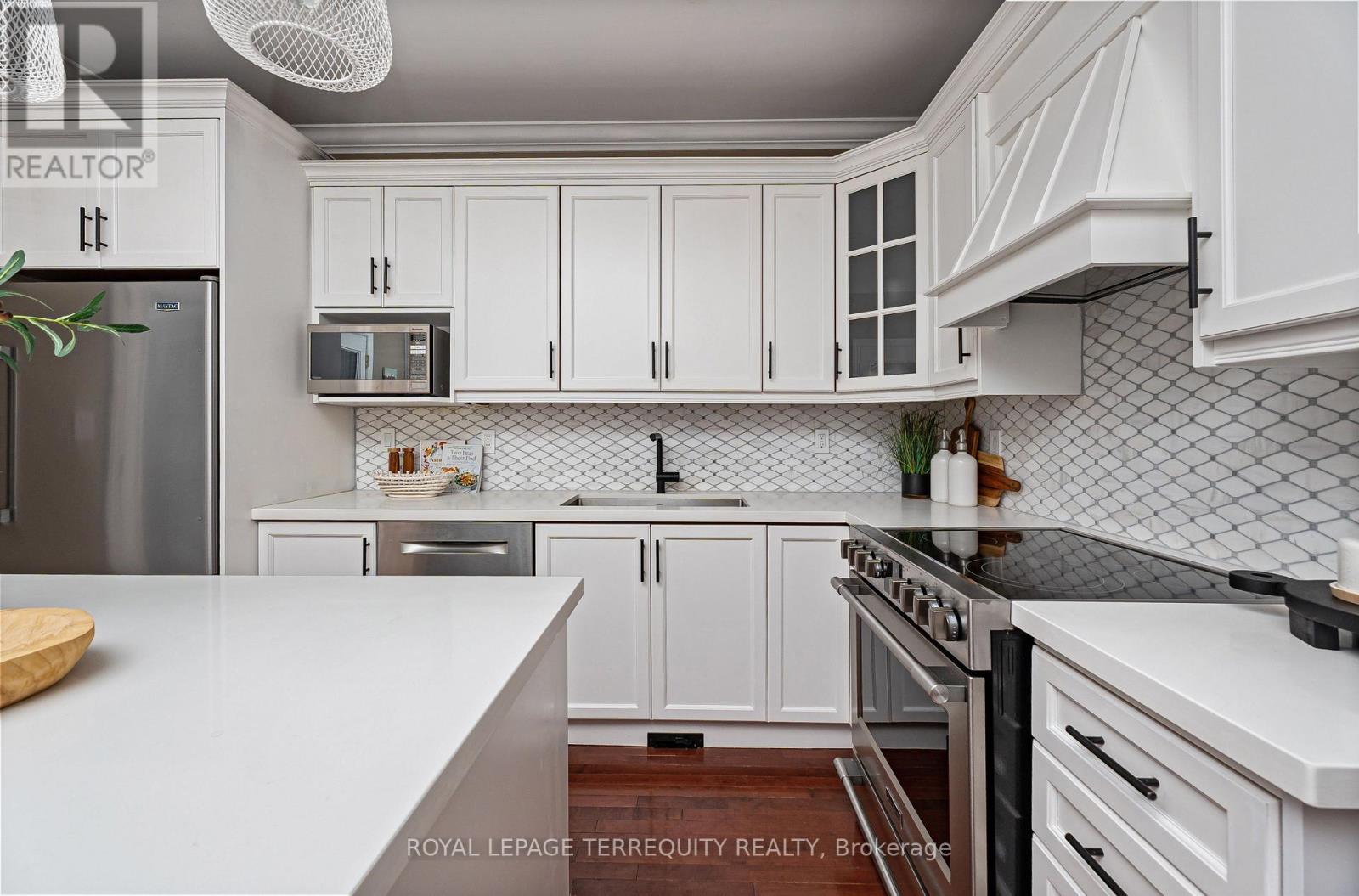 263 Windermere Avenue, Toronto, Ontario  M6S 3K4 - Photo 15 - W13846030