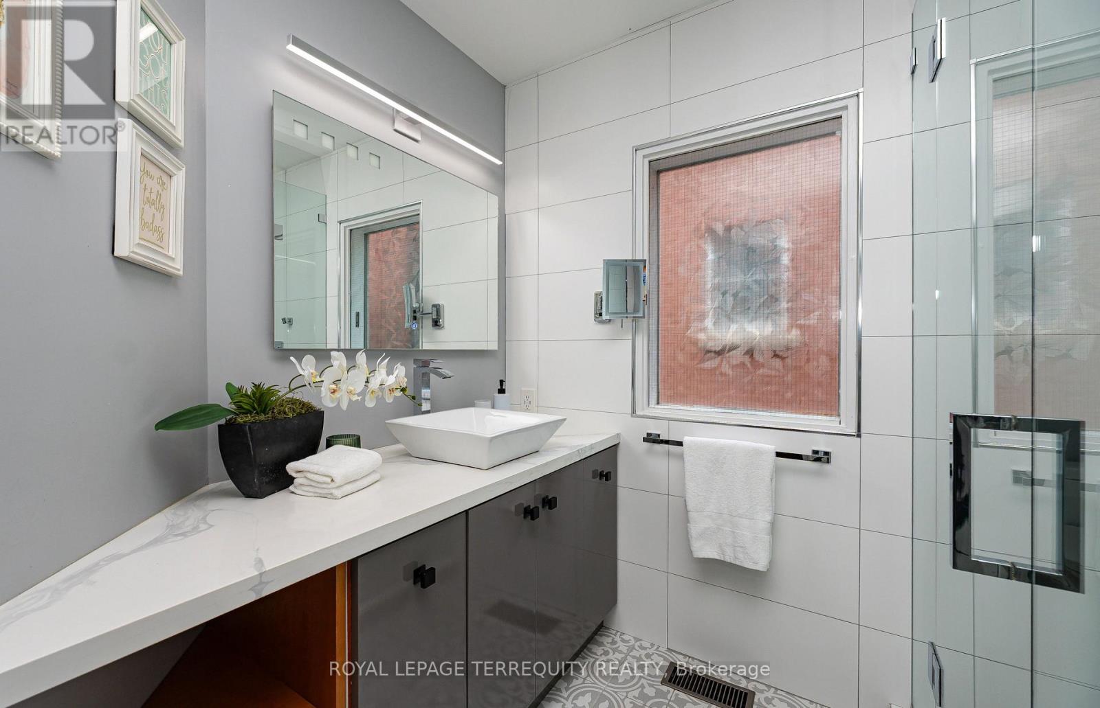 263 Windermere Avenue, Toronto, Ontario  M6S 3K4 - Photo 22 - W13846030