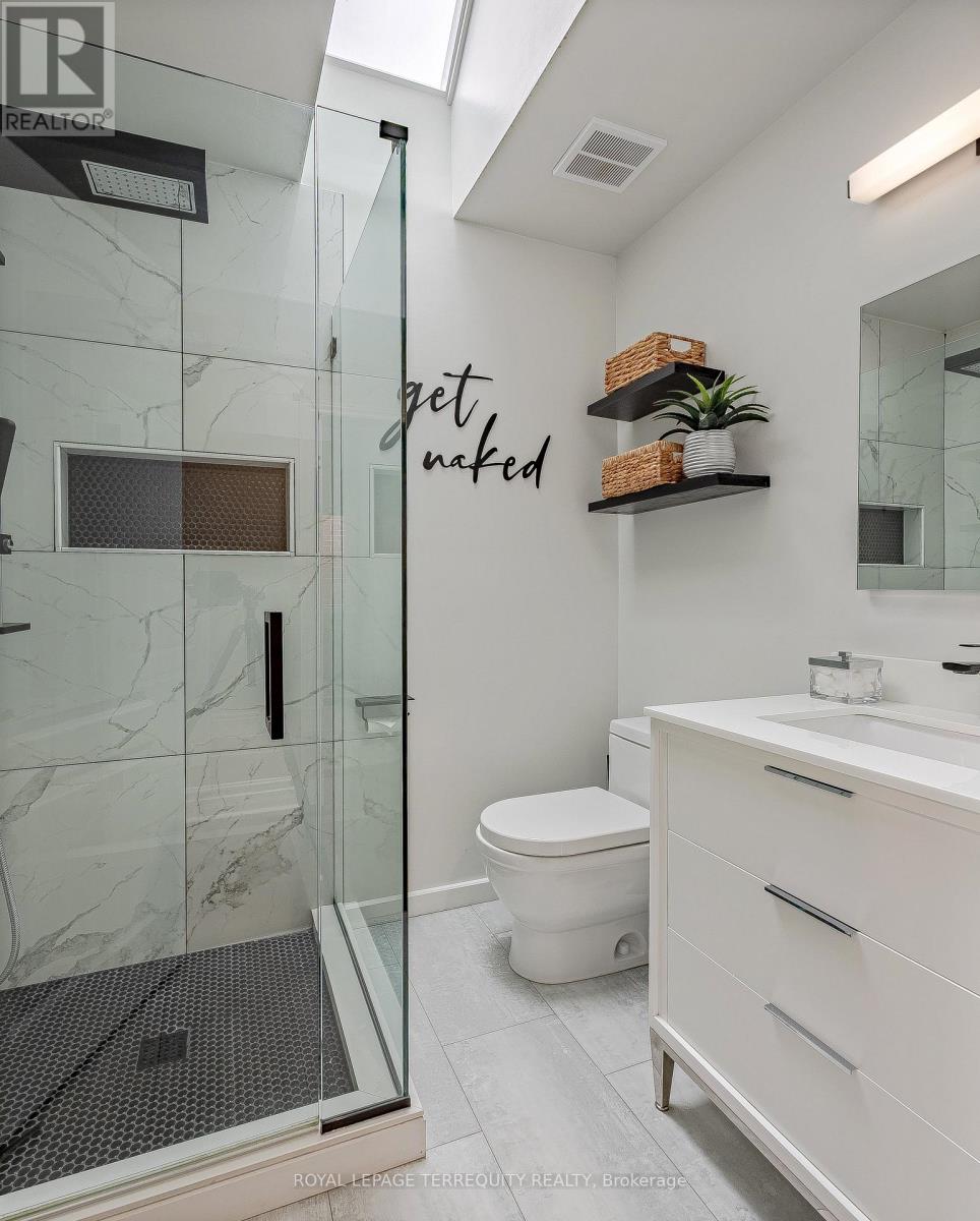 263 Windermere Avenue, Toronto, Ontario  M6S 3K4 - Photo 24 - W13846030