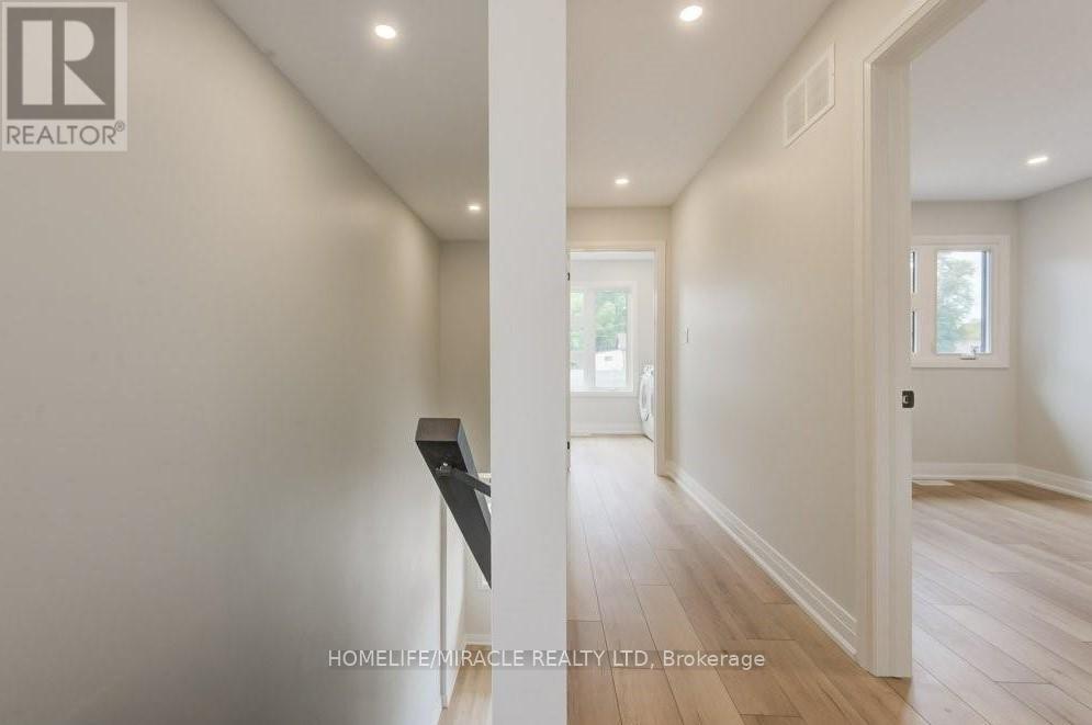Upper - 160 Weber Street W, Kitchener, Ontario  N2H 4A4 - Photo 13 - X13846048