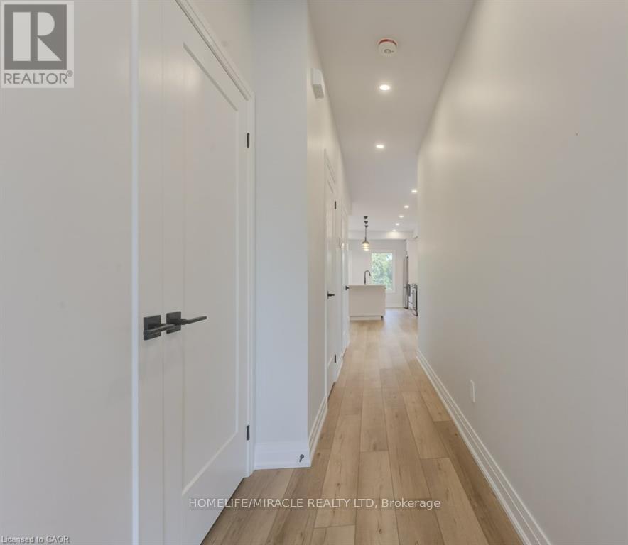 Upper - 160 Weber Street W, Kitchener, Ontario  N2H 4A4 - Photo 46 - X13846048