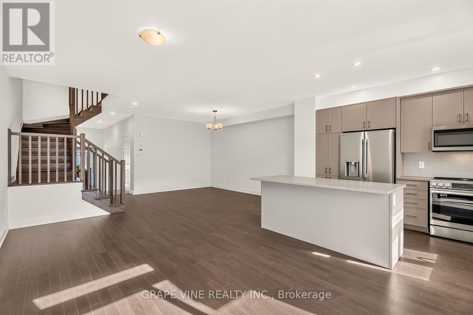 76 San Felice Circle, Ottawa, Ontario  K2S 2R9 - Photo 13 - X13846084
