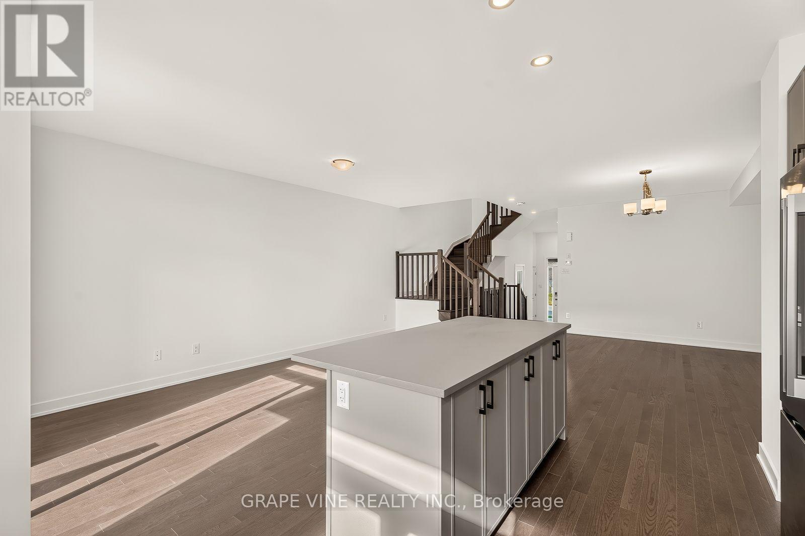 76 San Felice Circle, Ottawa, Ontario  K2S 2R9 - Photo 16 - X13846084