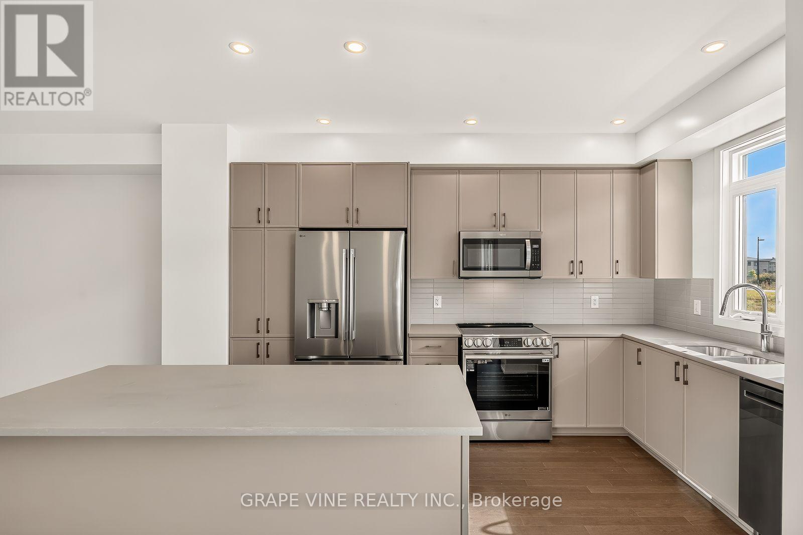 76 San Felice Circle, Ottawa, Ontario  K2S 2R9 - Photo 17 - X13846084