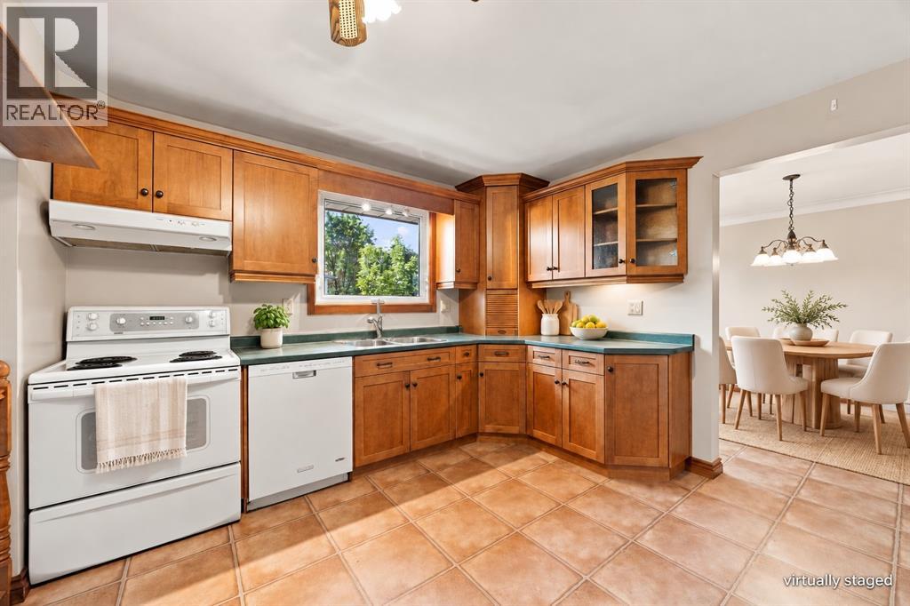 891 Allandale DRIVE Sarnia Ontario Canada N7S3E3 2