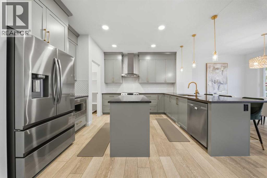 168 Magnolia Manor SE, Calgary, Alberta  T3M 3J1 - Photo 7 - A2349098