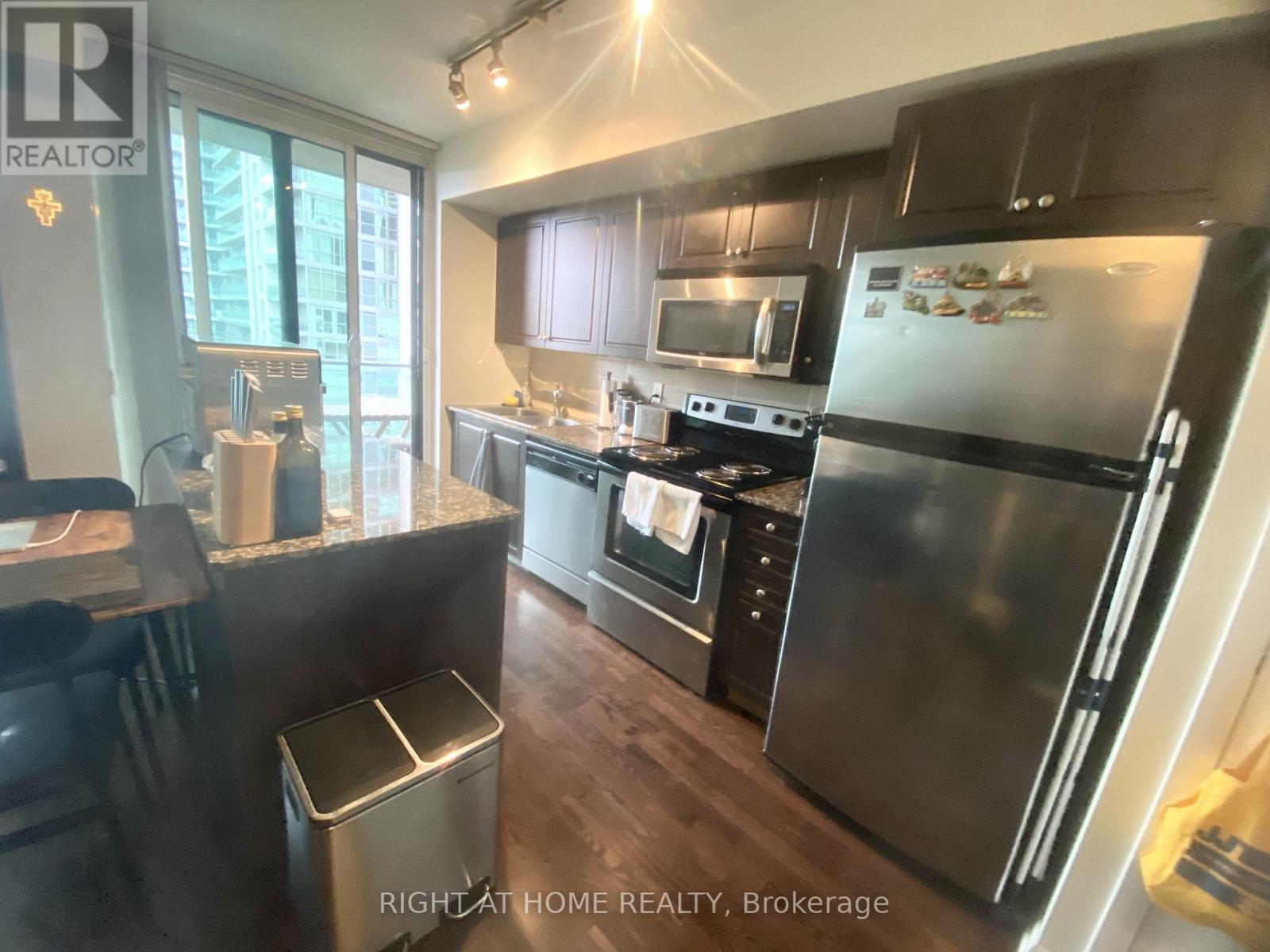615 Fort York Boulevard, Toronto (Niagara), Ontario  M5V 4A2 - Photo 8 - C13846096