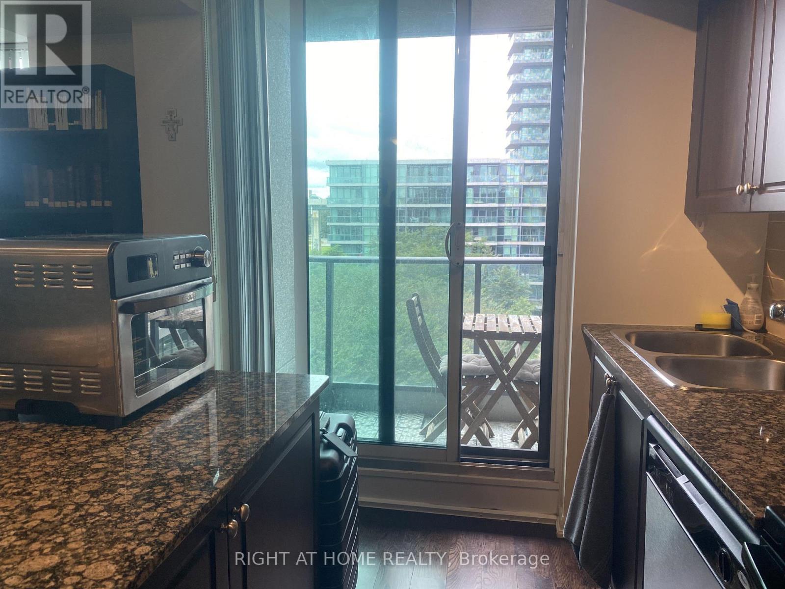 615 Fort York Boulevard, Toronto (Niagara), Ontario  M5V 4A2 - Photo 9 - C13846096