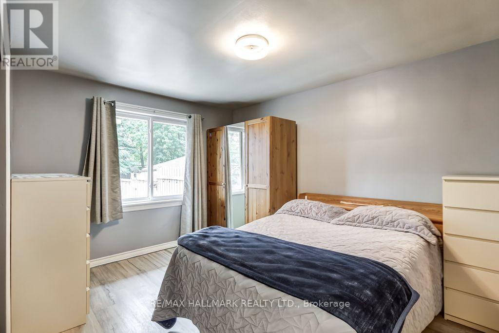 39 Calumet Crescent, Toronto (Woburn), Ontario  M1H 1W4 - Photo 13 - E13846094