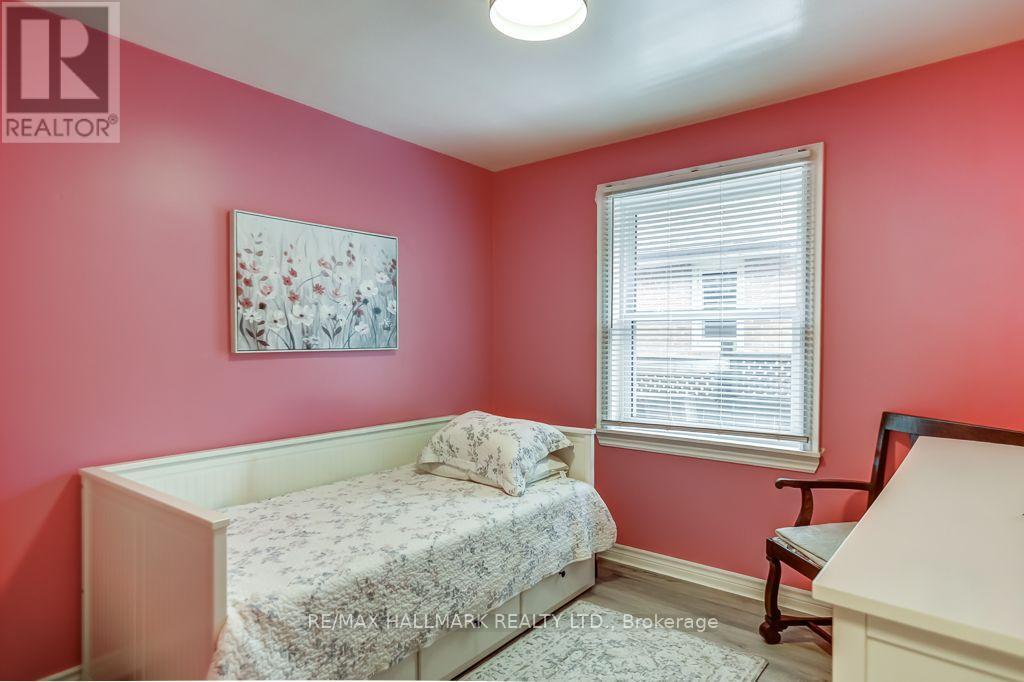 39 Calumet Crescent, Toronto (Woburn), Ontario  M1H 1W4 - Photo 14 - E13846094