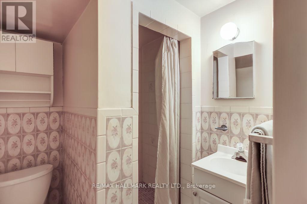 39 Calumet Crescent, Toronto (Woburn), Ontario  M1H 1W4 - Photo 24 - E13846094