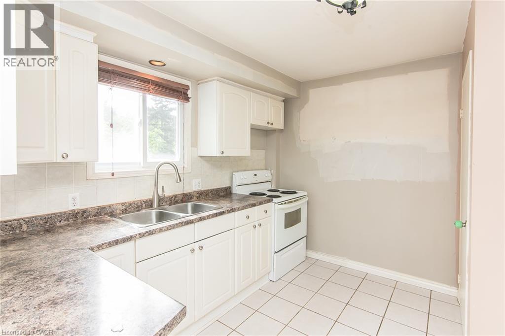 157 Old Carriage Drive, Kitchener, Ontario  N2P 1H5 - Photo 11 - 40867923