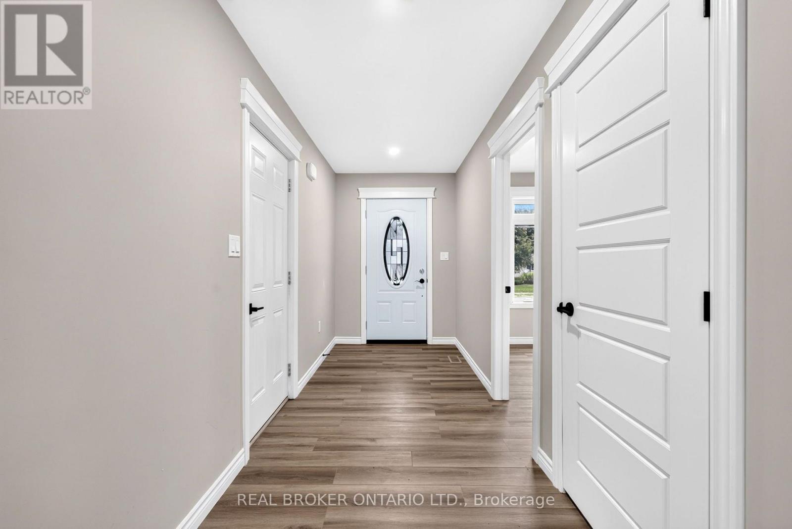 52 Queen Street, Huron East, Ontario  N0G 1H0 - Photo 5 - X13846110