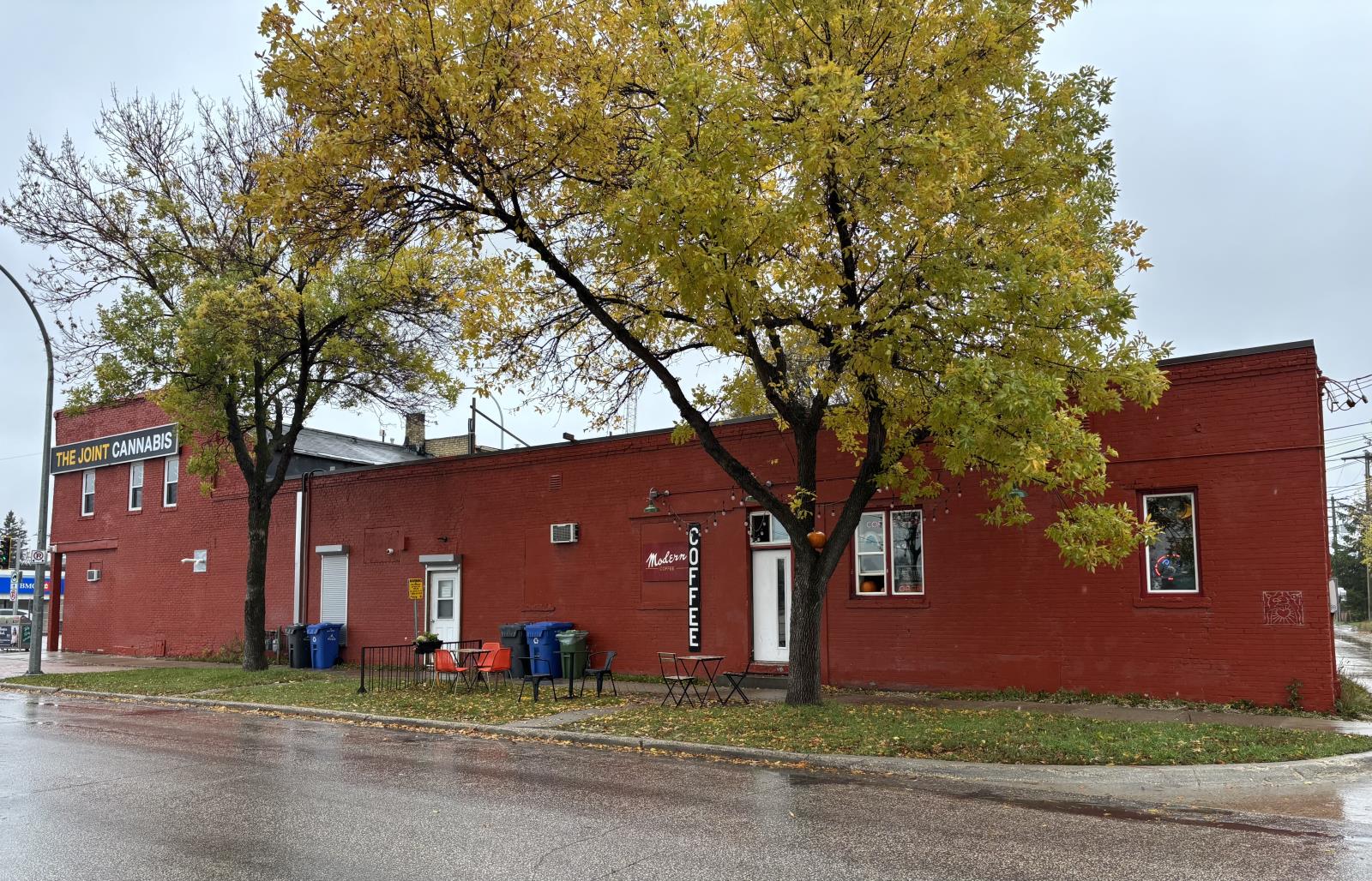 1459 Main Street Winnipeg Manitoba Canada R2W3V9 4