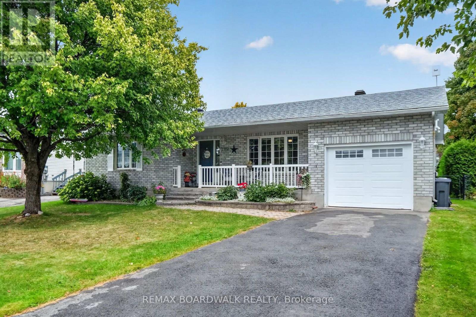 2762 Julie Street, Clarence-Rockland, Ontario  K4K 1M2 - Photo 5 - X13846116