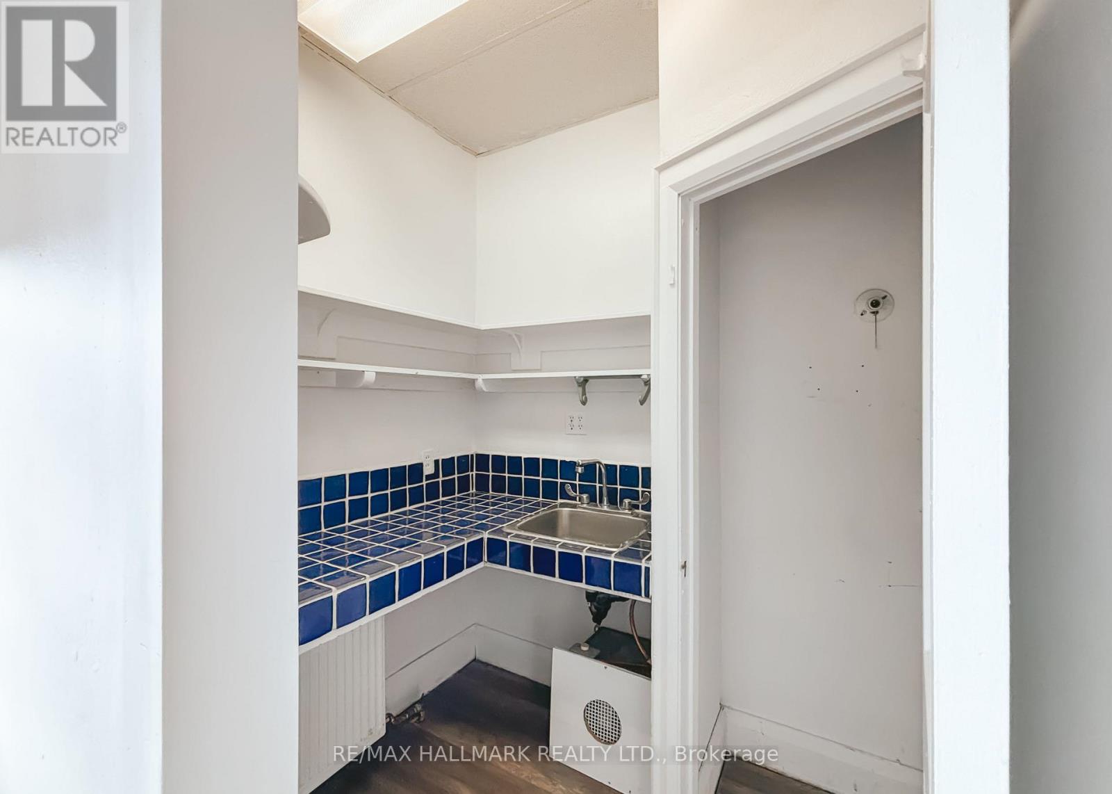 1 - 1041 Avenue Road, Toronto, Ontario  M5N 2C4 - Photo 10 - C13846166
