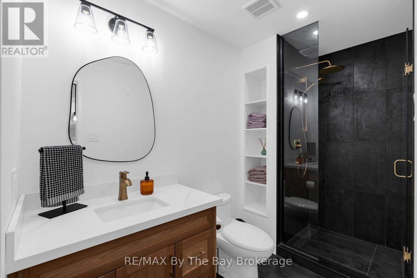 9 Islandview Crescent, Wasaga Beach, Ontario  L9Z 2V6 - Photo 20 - S13846120