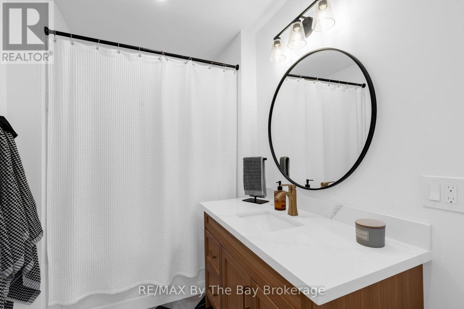 9 Islandview Crescent, Wasaga Beach, Ontario  L9Z 2V6 - Photo 29 - S13846120