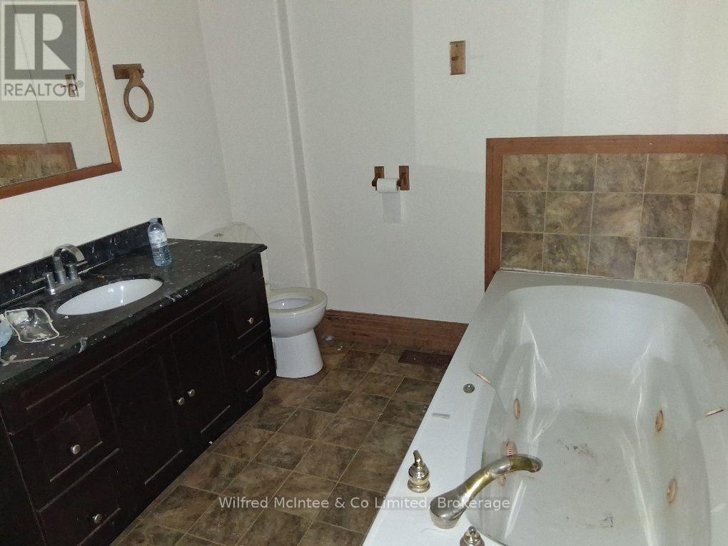 1240 Bruce 1 Road, Huron-Kinloss, Ontario  N0G 2B0 - Photo 12 - X13846180
