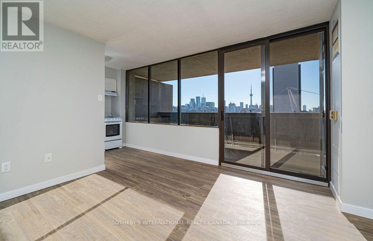 1004 - 720 Spadina Avenue, Toronto, Ontario  M5S 2T9 - Photo 3 - C13846184