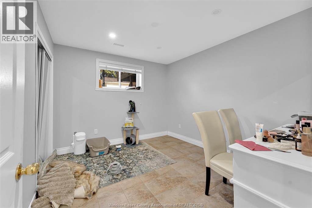 2222 Longfellow Avenue, Windsor, Ontario  N9B 3J8 - Photo 27 - 26023705