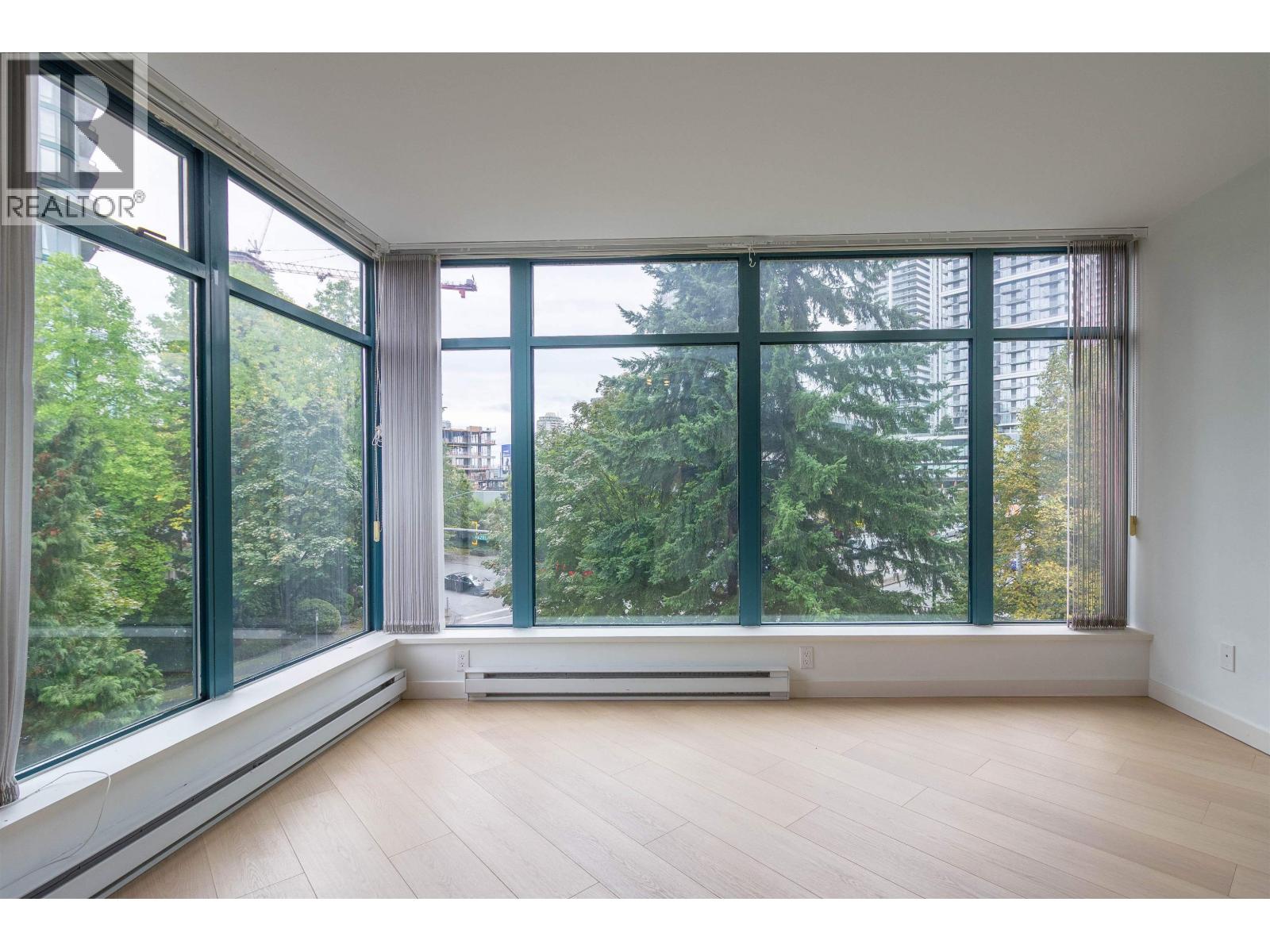 501 4567 Hazel Street, Burnaby, British Columbia  V5H 4V4 - Photo 3 - R3152319