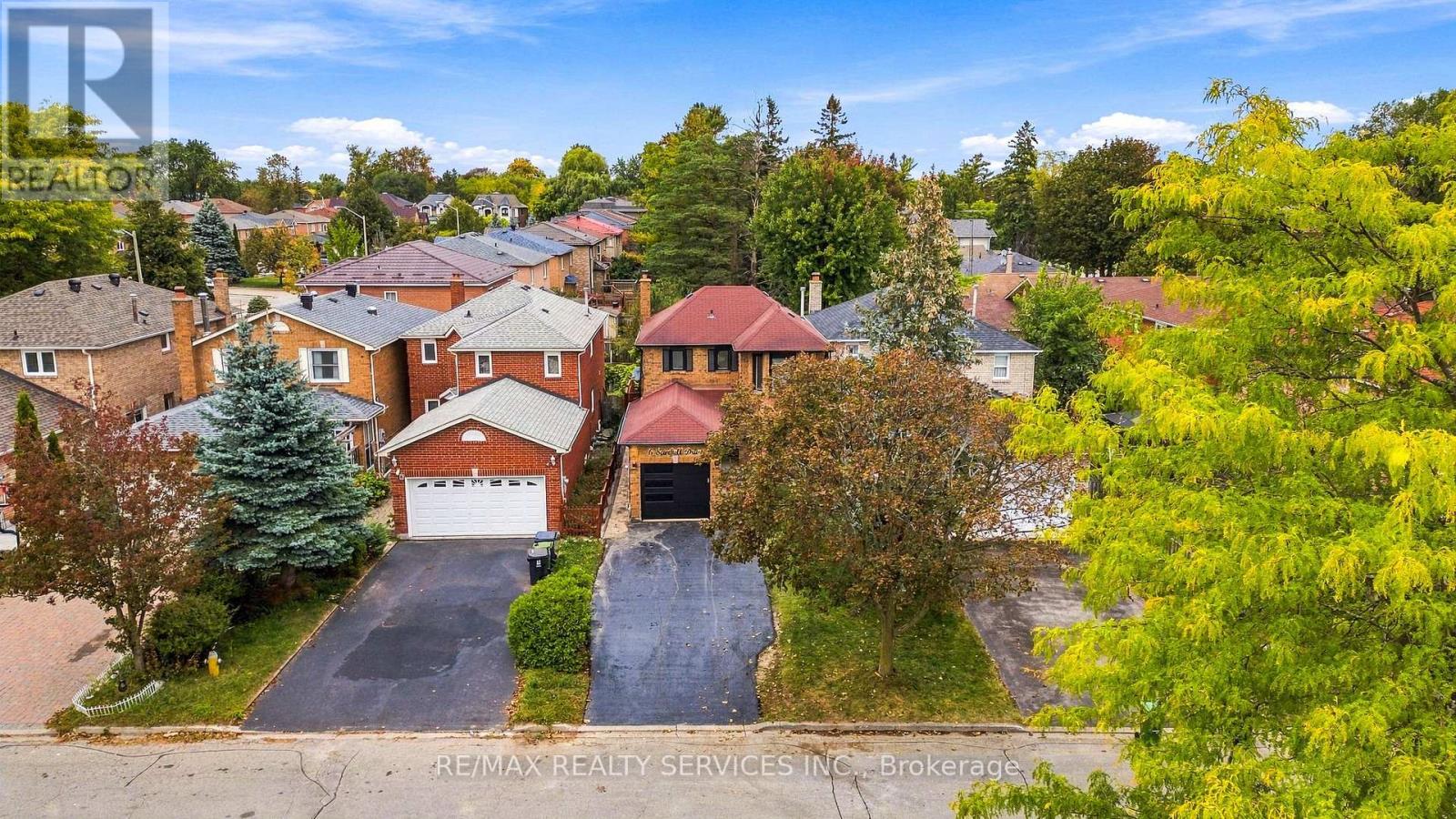 6 Scarbell Drive, Toronto, Ontario  M1C 3Z6 - Photo 5 - E13846188