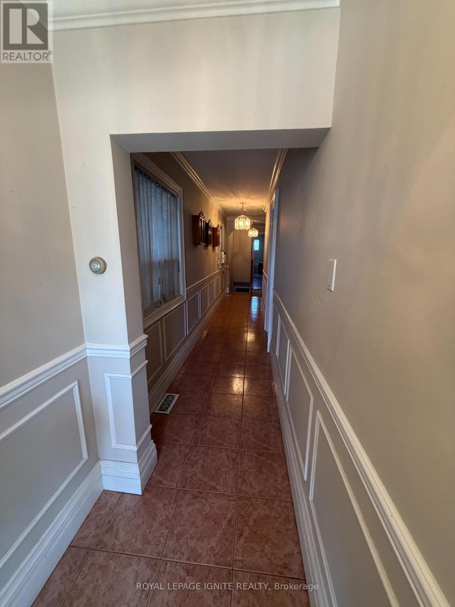 40 Avon Avenue, Toronto, Ontario  M6N 3W7 - Photo 18 - W13843086