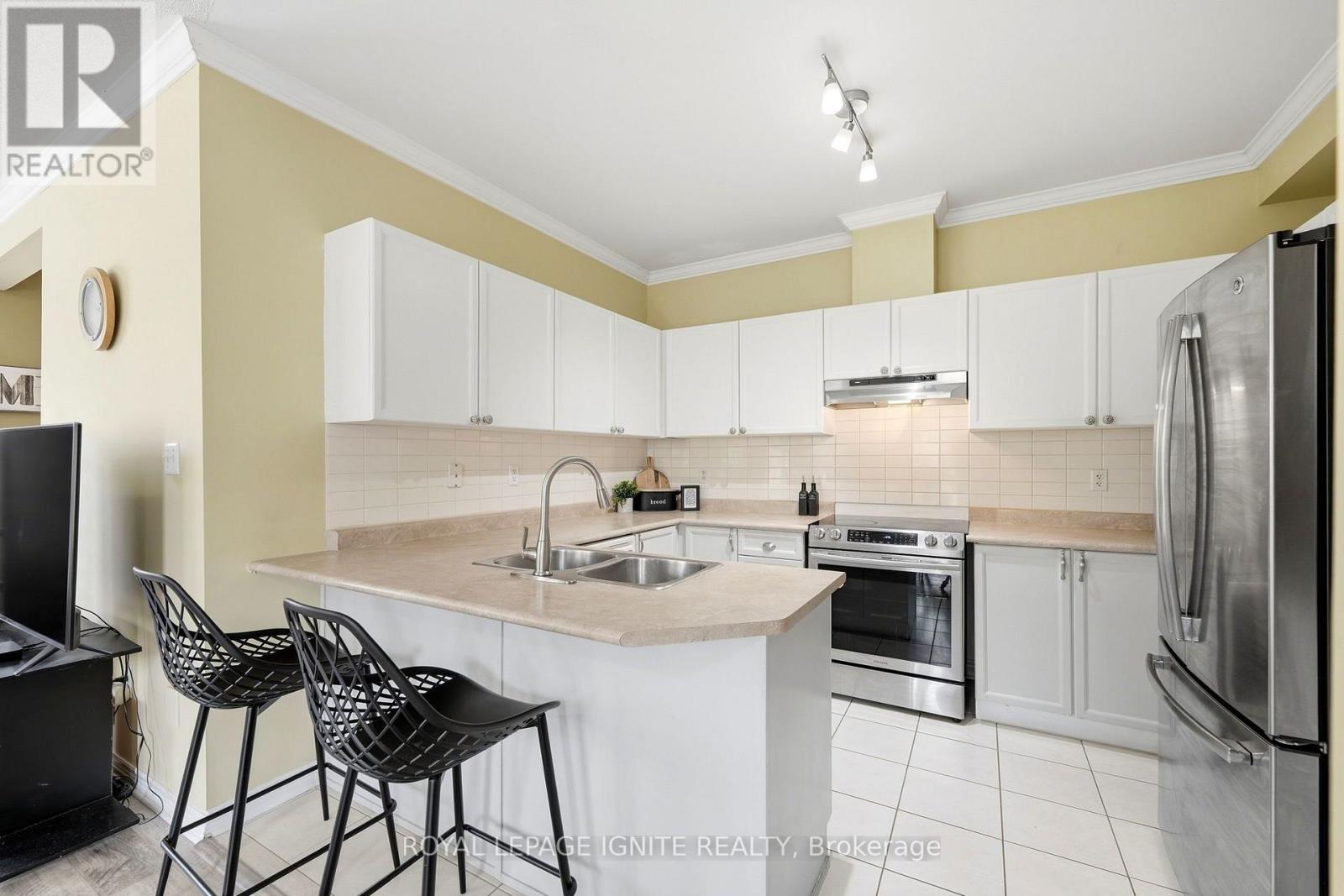 35 Wilkie Lane, Ajax, Ontario  L1S 7S5 - Photo 11 - E13846246
