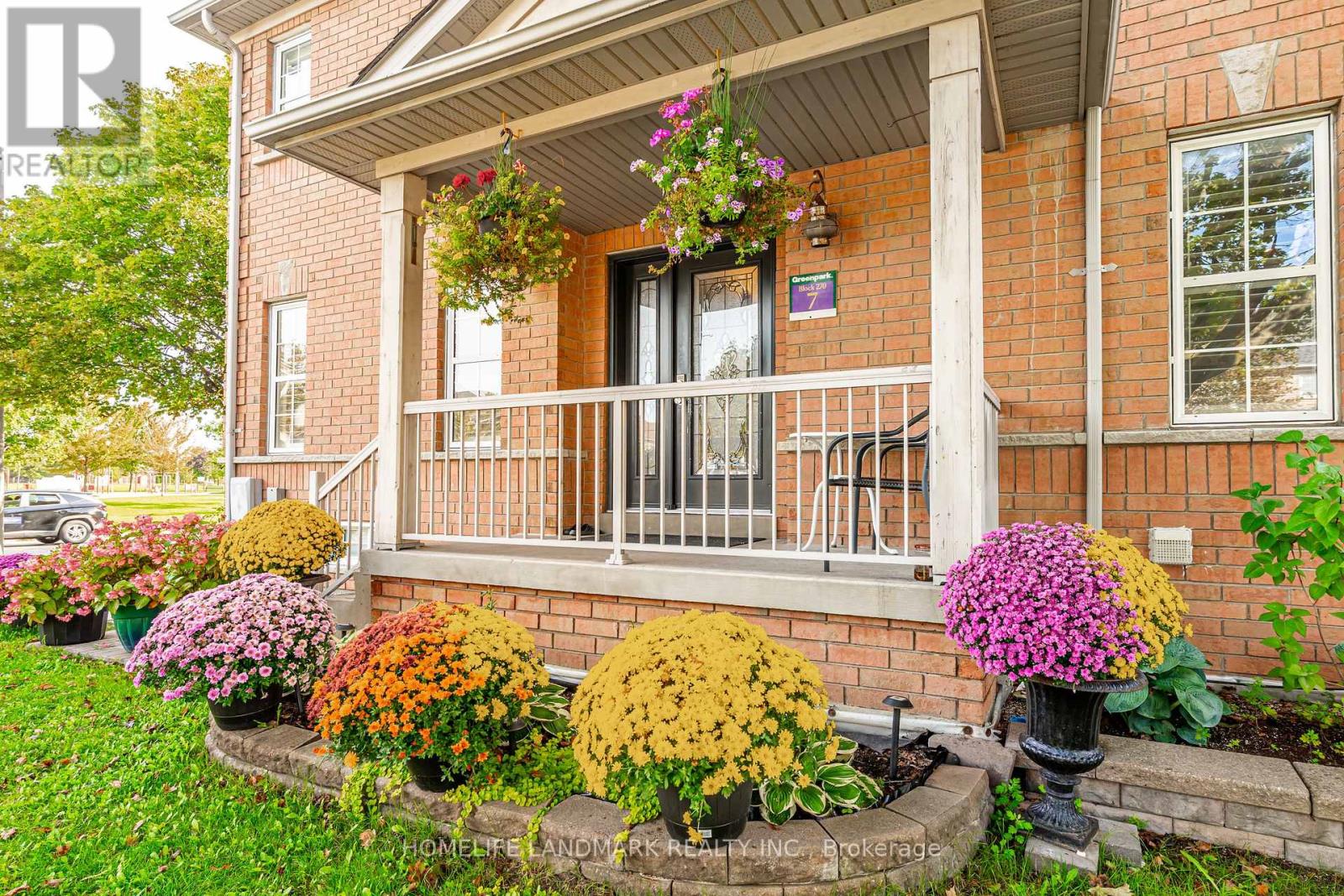 163 La Rocca Avenue, Vaughan, Ontario  L4H 2L2 - Photo 2 - N13846248