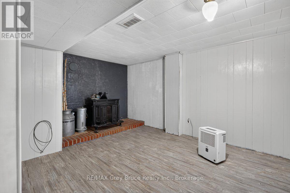 714 5th Street E, Owen Sound, Ontario  N4K 1E5 - Photo 21 - X13837476