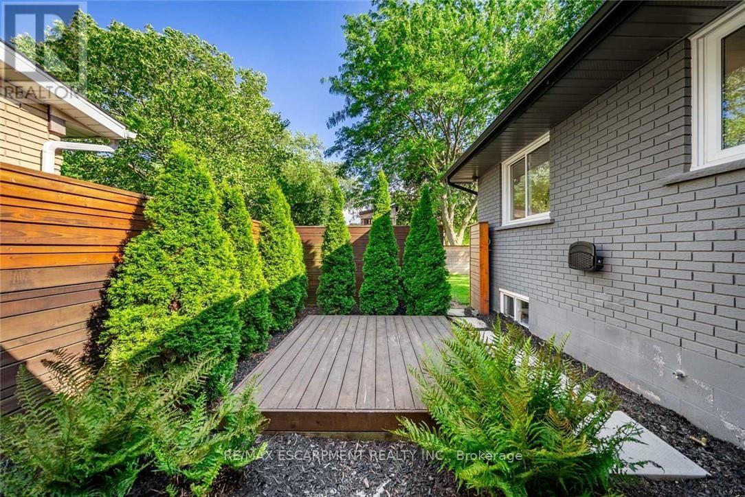 134 Fairwood Place W, Burlington (Bayview), Ontario  L7T 4B6 - Photo 41 - W13846288
