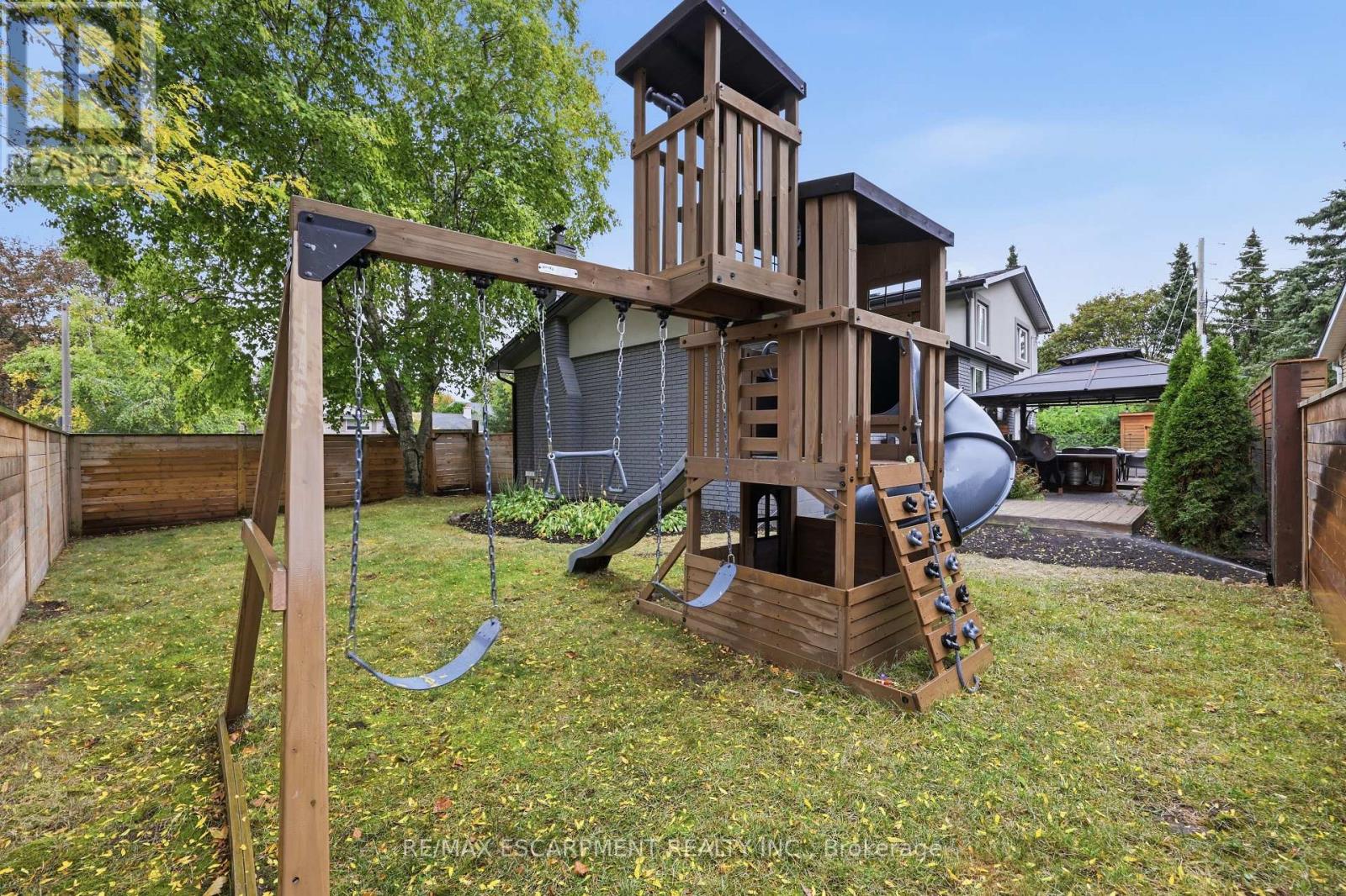 134 Fairwood Place W, Burlington (Bayview), Ontario  L7T 4B6 - Photo 47 - W13846288
