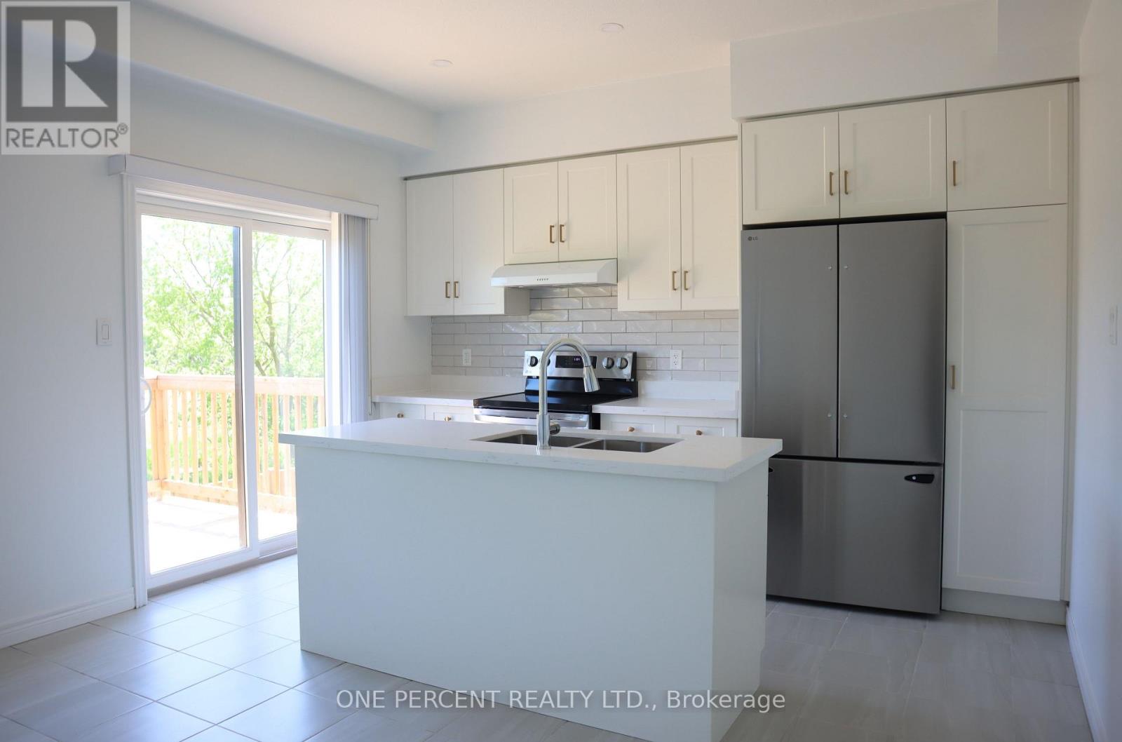 15 Sora Lane, Guelph (Grange Road), Ontario  N1E 0T4 - Photo 4 - X13846266