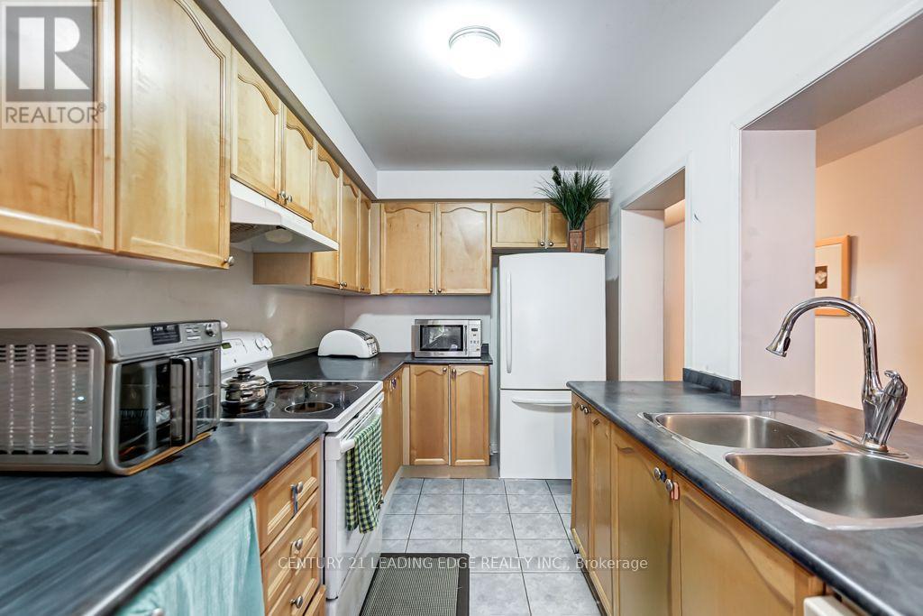 75 Trumpeter Street, Toronto, Ontario  M1B 6H1 - Photo 4 - E13844496