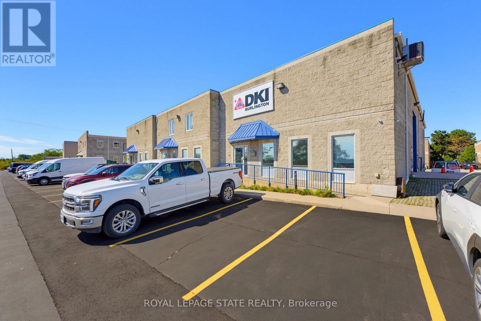 5018 South Service Road, Burlington, Ontario  L7L 5Y7 - Photo 3 - W13842678