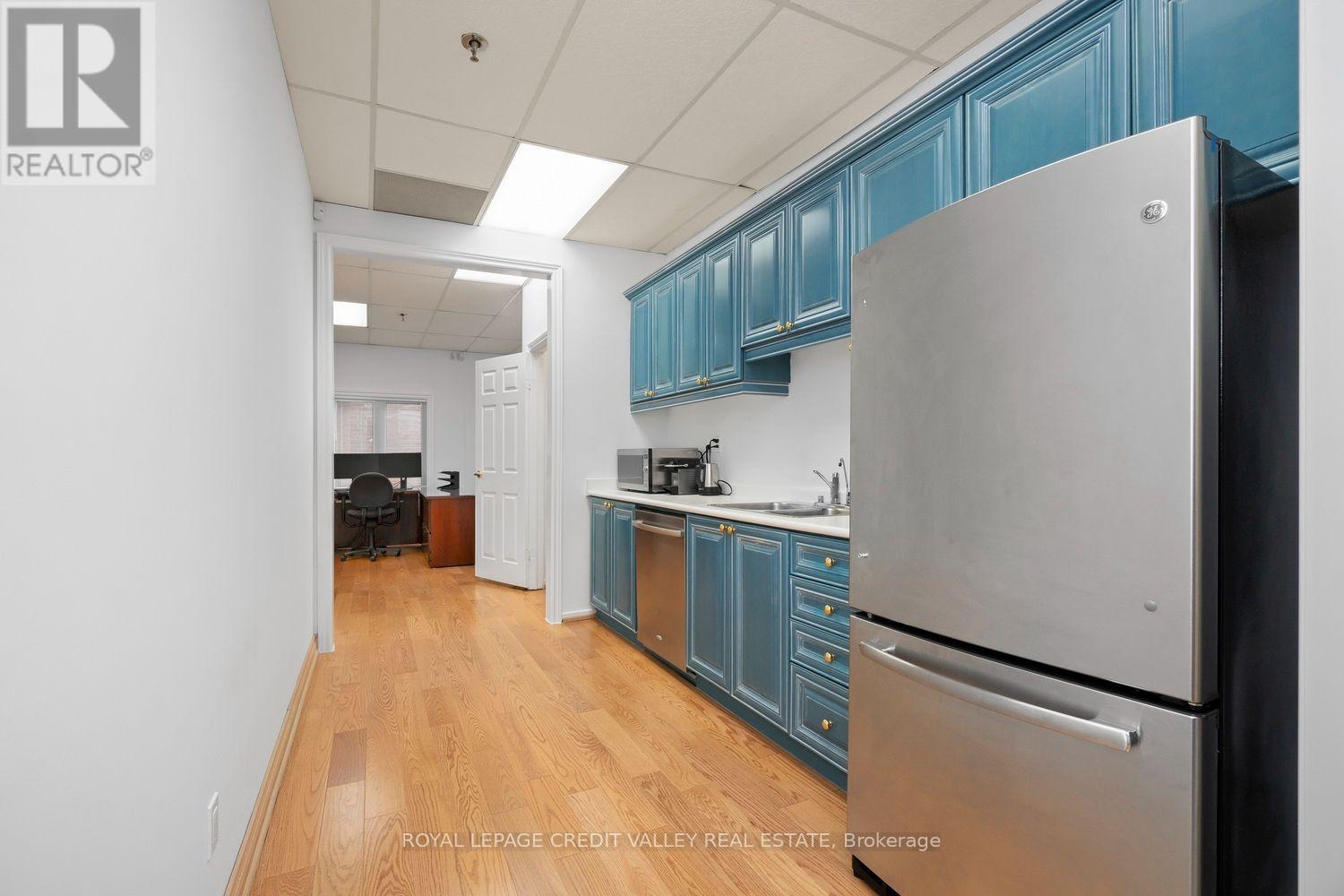 201 - 335 Renfrew Drive, Markham, Ontario  L3R 9S9 - Photo 6 - N13234798