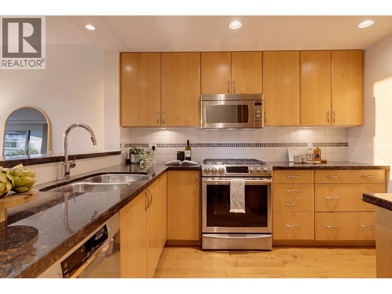 404 1428 W 6th Avenue, Vancouver, British Columbia  V6H 4H4 - Photo 18 - R3171022