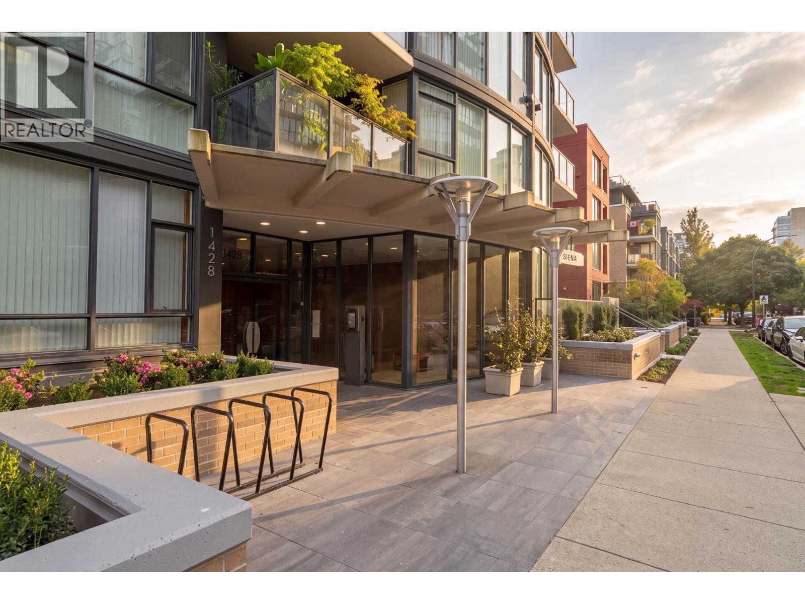 404 1428 W 6th Avenue, Vancouver, British Columbia  V6H 4H4 - Photo 2 - R3171022