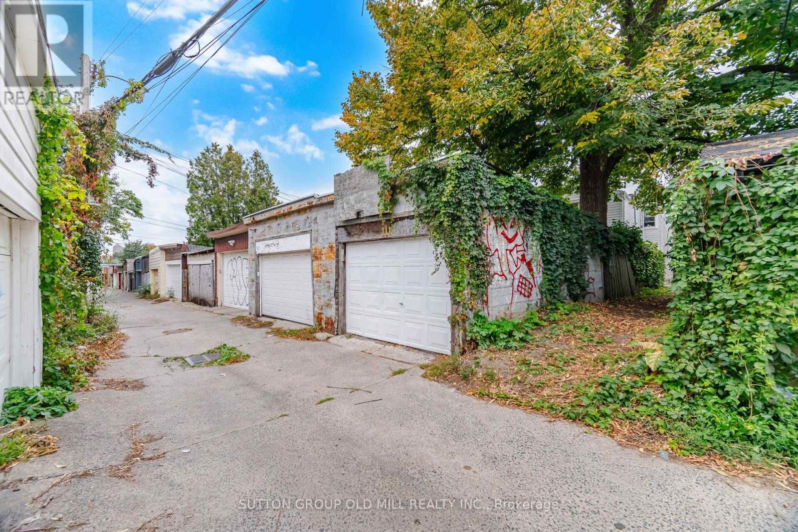 111 Palmerston Avenue, Toronto, Ontario  M6J 2J2 - Photo 20 - C13845778