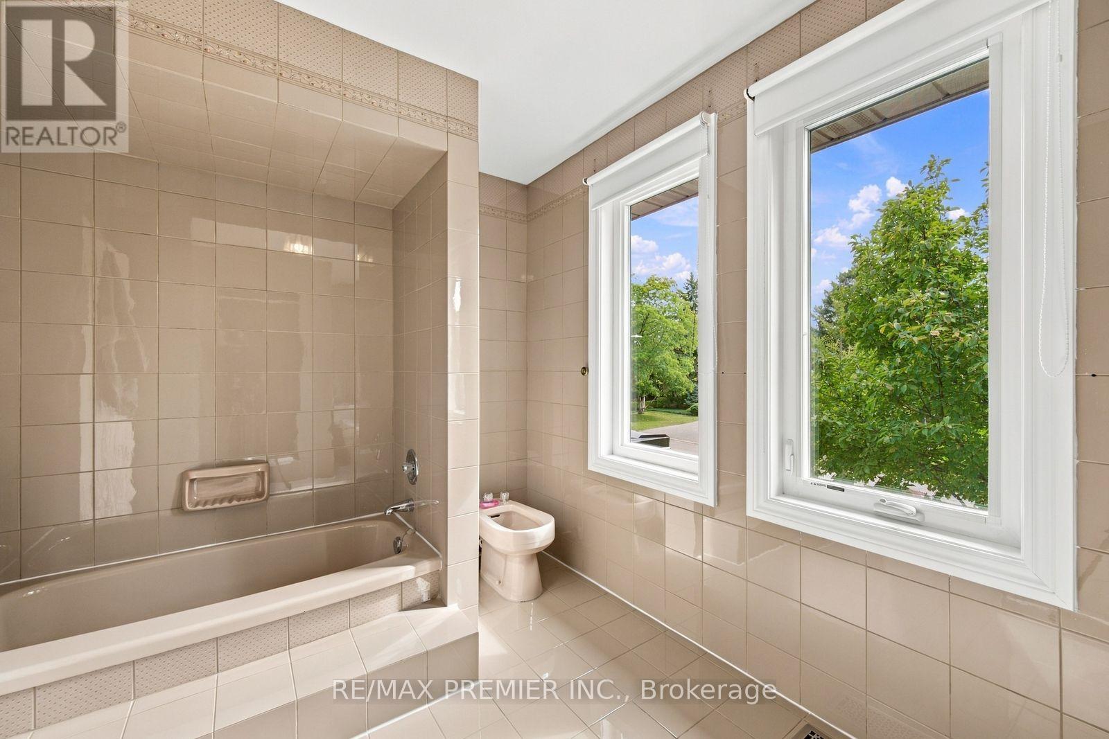 98 Cairnburg Place, Vaughan, Ontario  L4L 3L5 - Photo 34 - N13846192