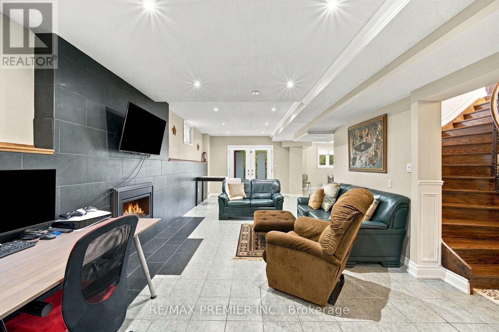 98 Cairnburg Place, Vaughan, Ontario  L4L 3L5 - Photo 43 - N13846192
