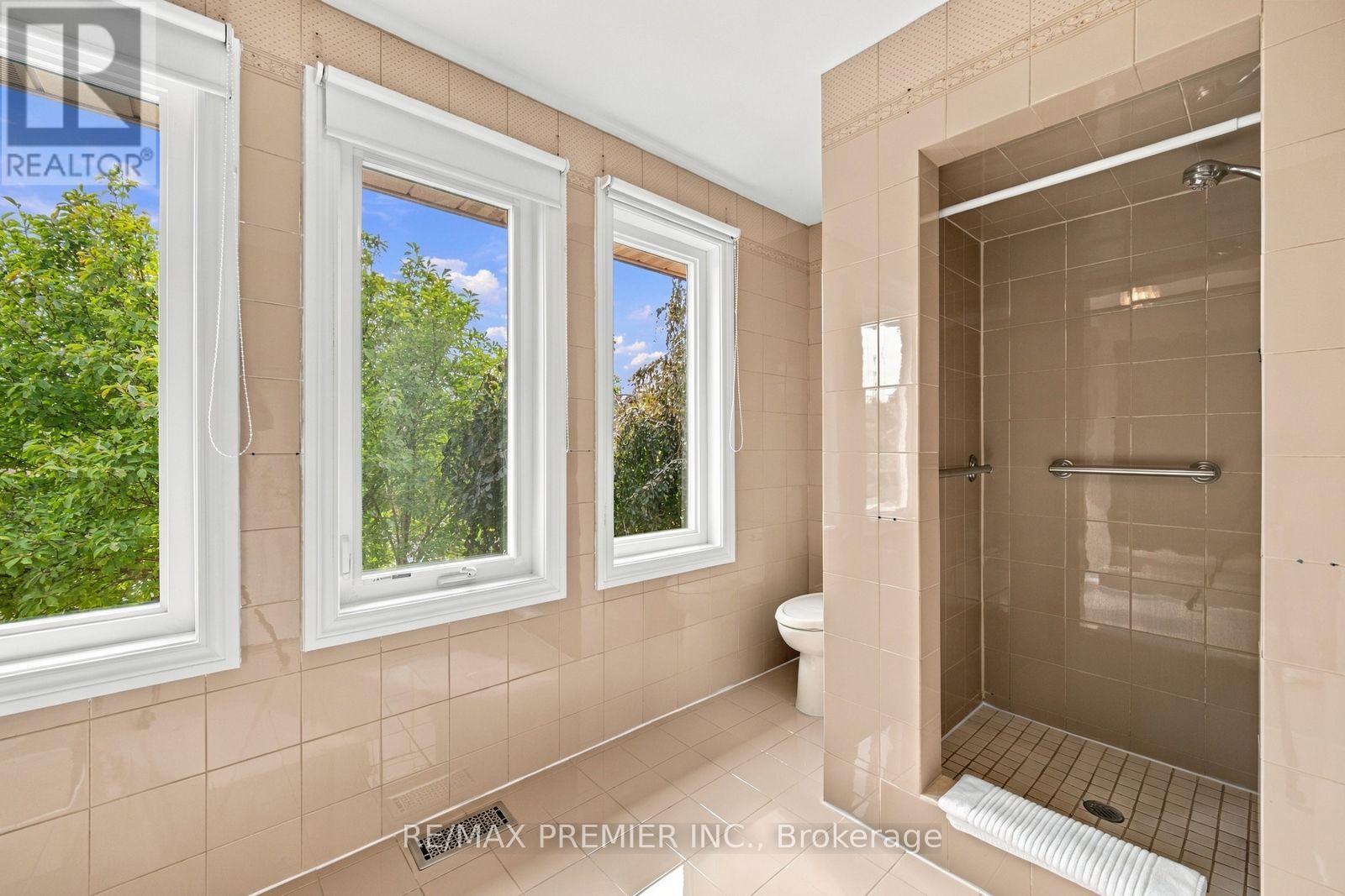 98 Cairnburg Place, Vaughan, Ontario  L4L 3L5 - Photo 35 - N13846192