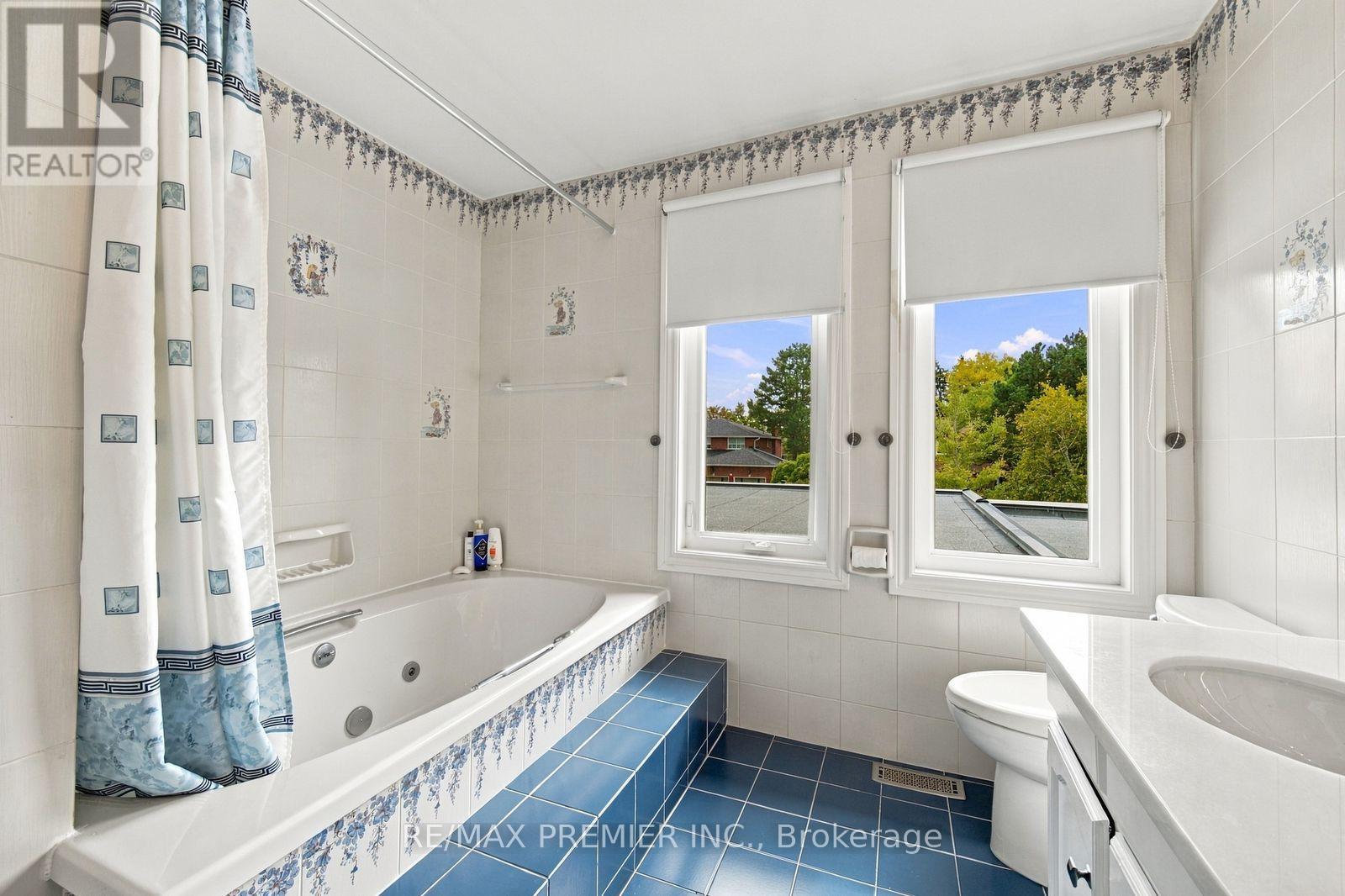 98 Cairnburg Place, Vaughan, Ontario  L4L 3L5 - Photo 40 - N13846192