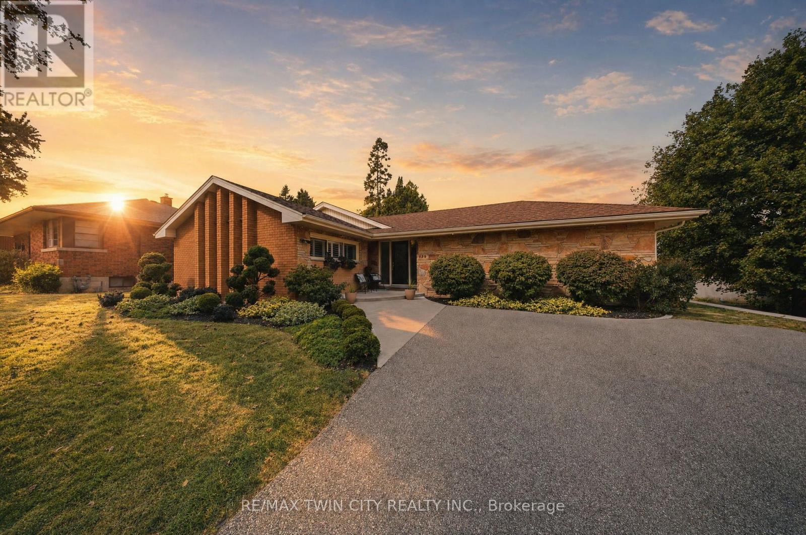 129 TRANQUILITY STREET, Brantford, Ontario