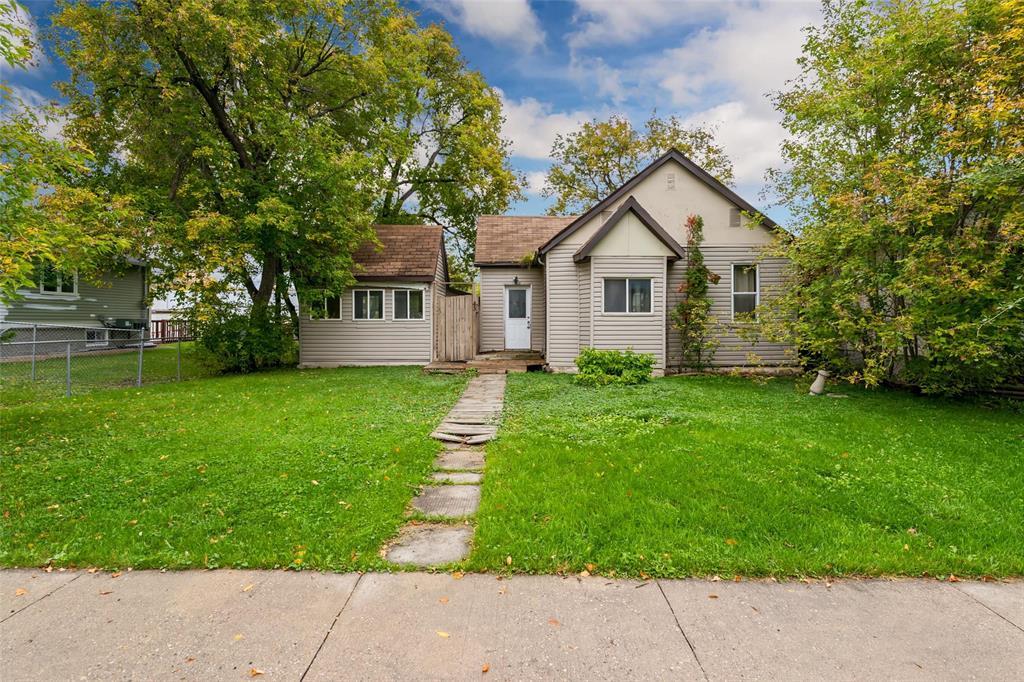43 Vivian Avenue, Winnipeg, Manitoba  R2M 0E5 - Photo 0 - 202624573