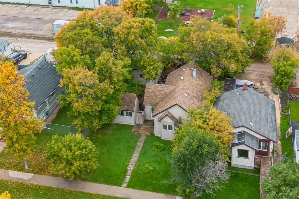 43 Vivian Avenue, Winnipeg, Manitoba  R2M 0E5 - Photo 3 - 202624573