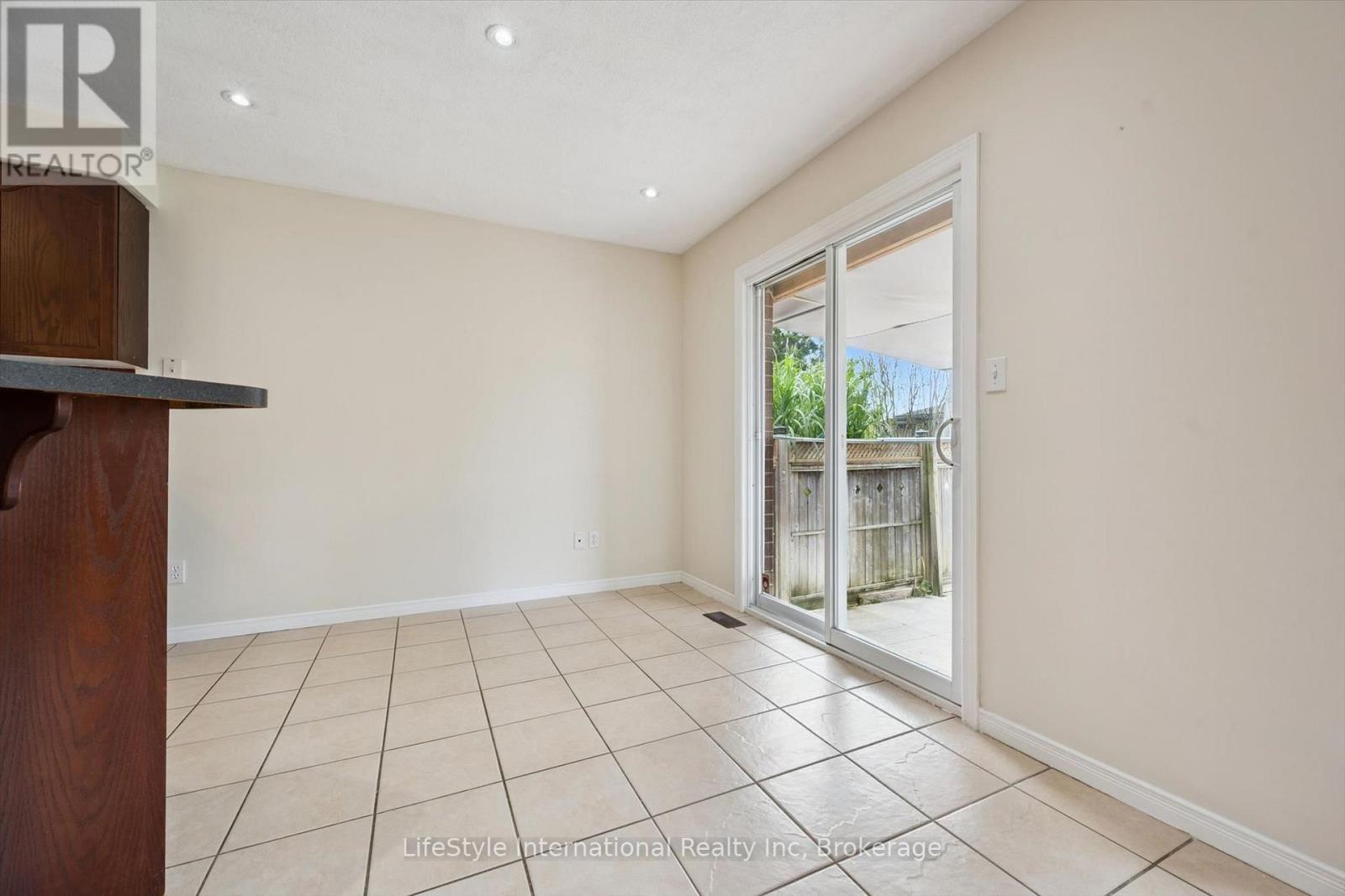 4 Davis Street, Guelph, Ontario  N1E 0A2 - Photo 25 - X13841214